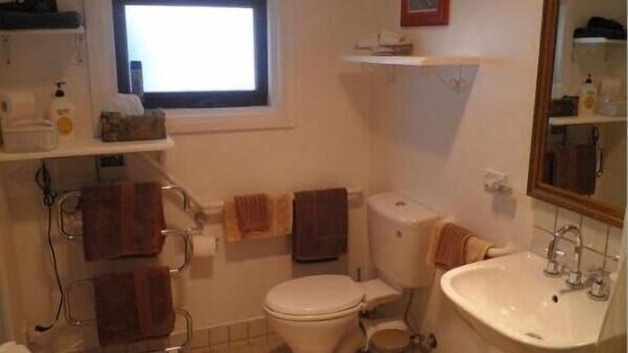 Photo of Bathroom in Campbell Town
