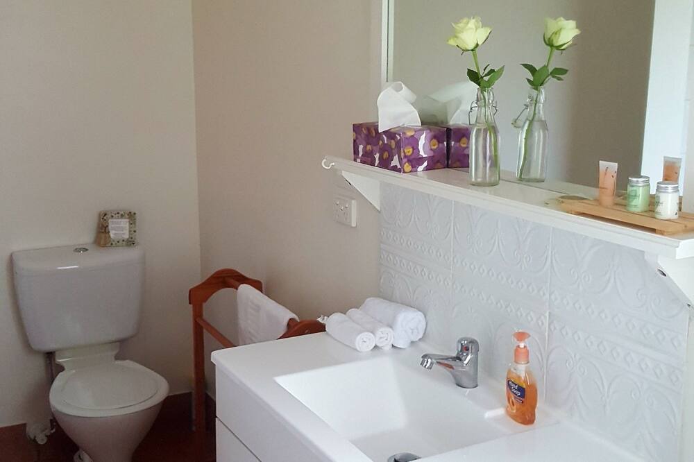 Photo of Bathroom in Geeveston