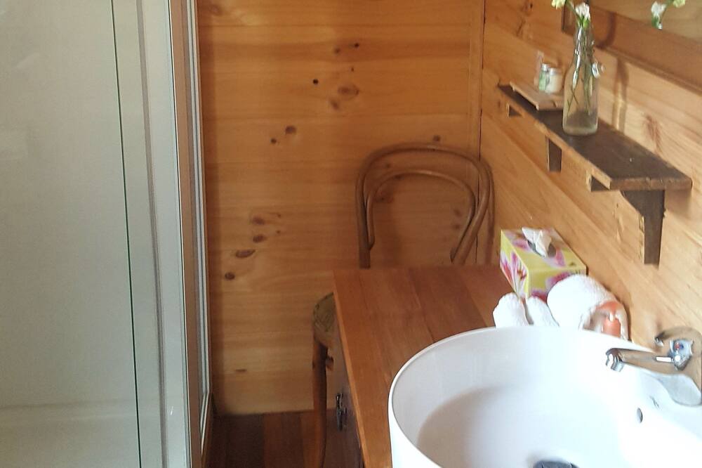 Photo of Bathroom in Geeveston