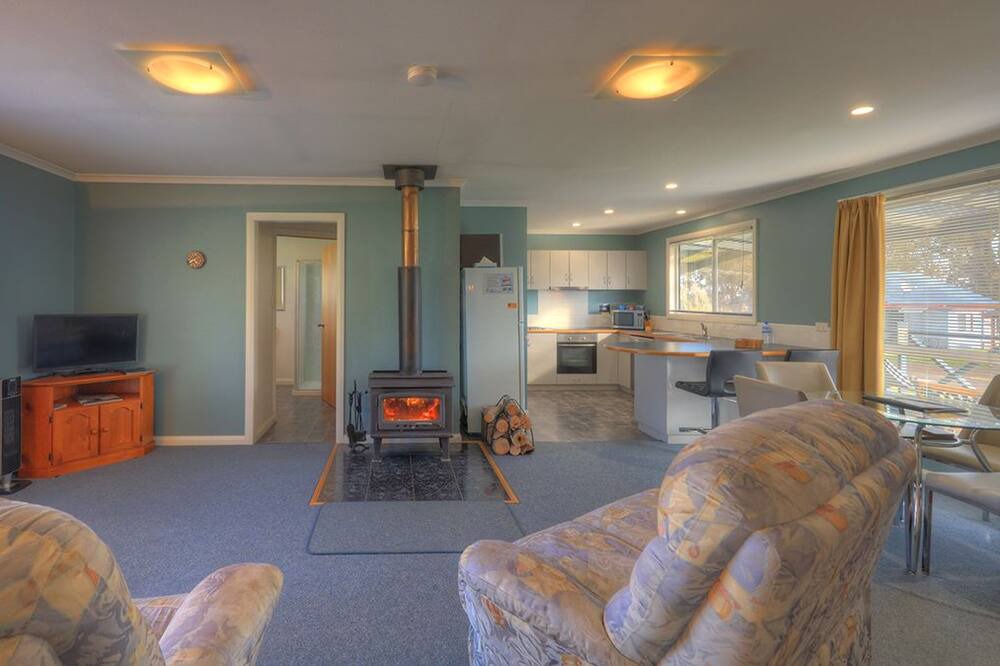 Photo of Livingroom in Bronte Park
