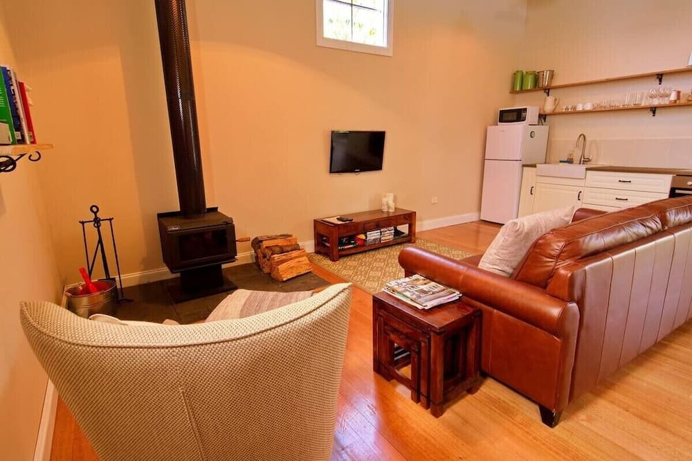 Photo of Livingroom in North Lilydale
