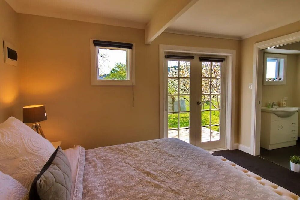 Photo of Bedroom in North Lilydale