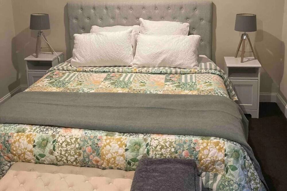 Photo of Bedroom in North Lilydale