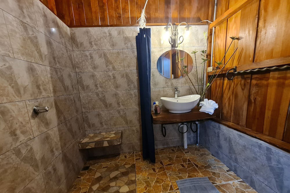 Photo of Bathroom in La Fortuna