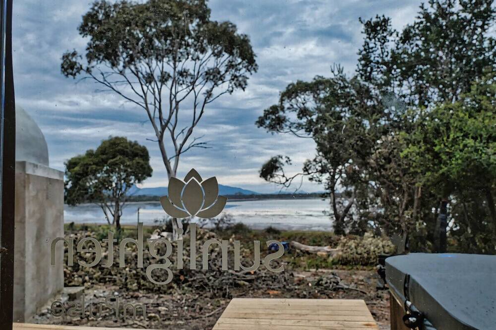 Photo of Others in Coles Bay