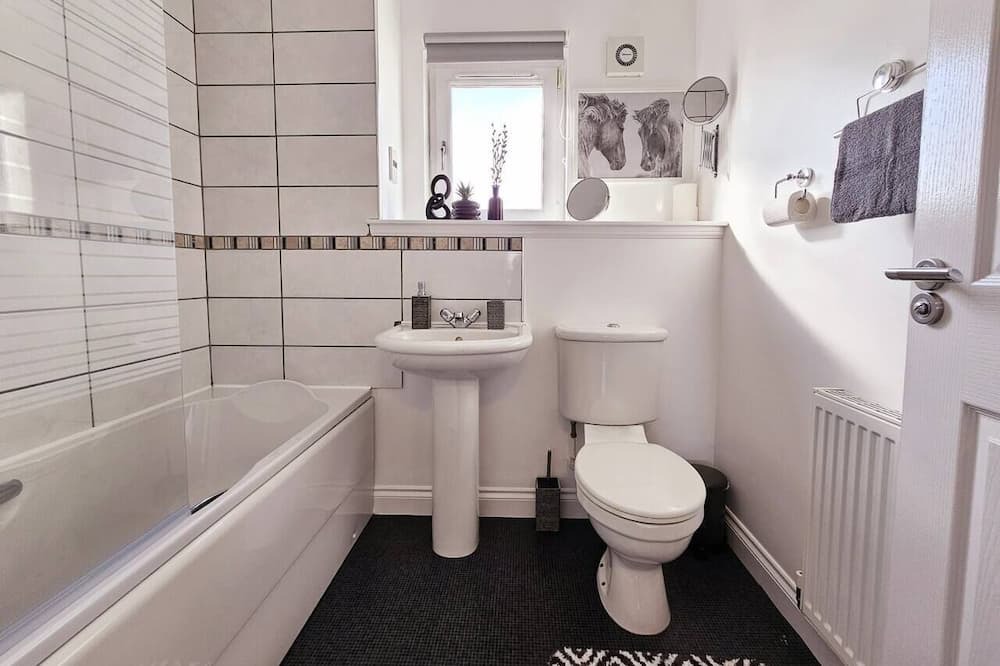 Photo of Bathroom in East End