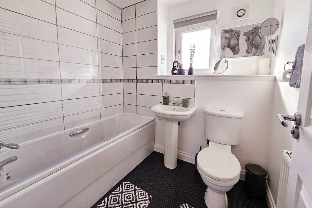 Photo of Bathroom in East End