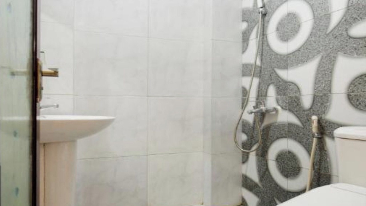 Photo of Bathroom in Trawas