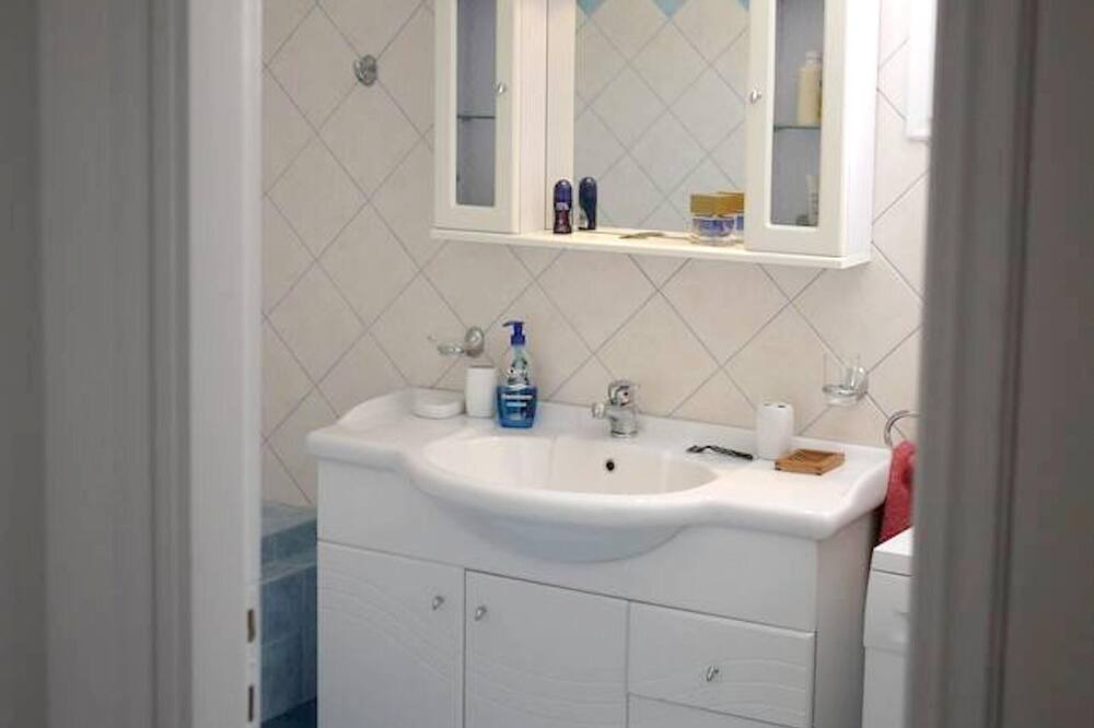 Photo of Bathroom in Kithnos