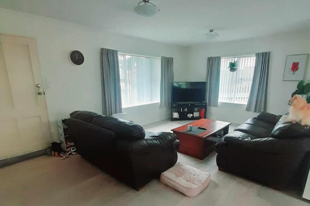 Photo of Livingroom in Newlands