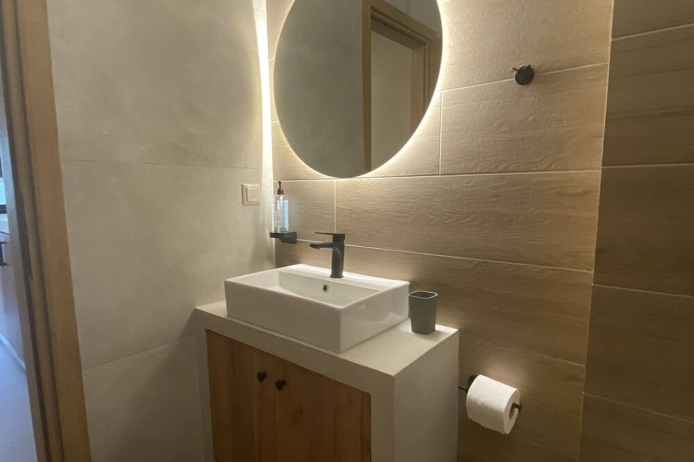 Photo of Bathroom in Aristi