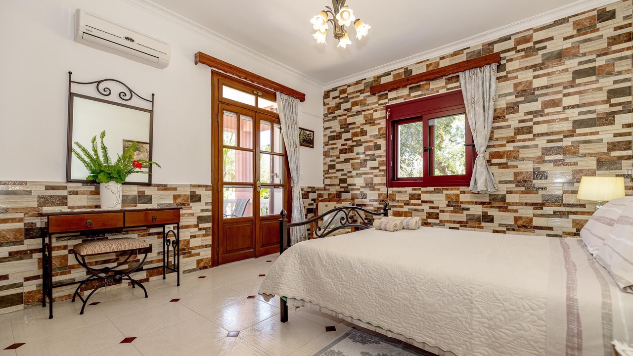 Photo of Bedroom in Ano Vasilikos