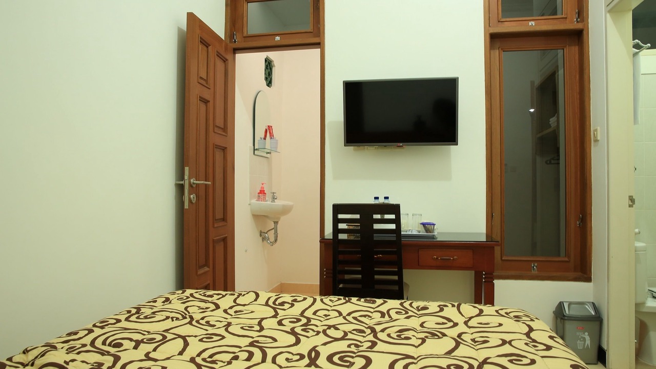 Photo of Bedroom in Delod Peken