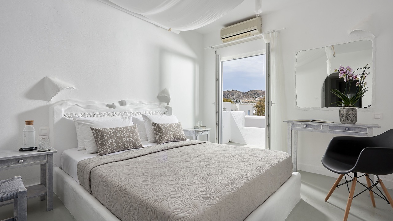 Photo of Bedroom in Adamas