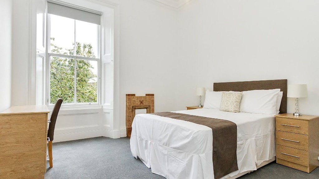 Photo of Bedroom in Tollcross