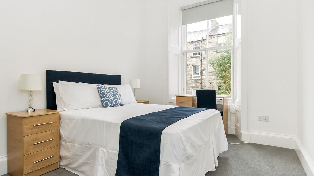 Photo of Bedroom in Tollcross
