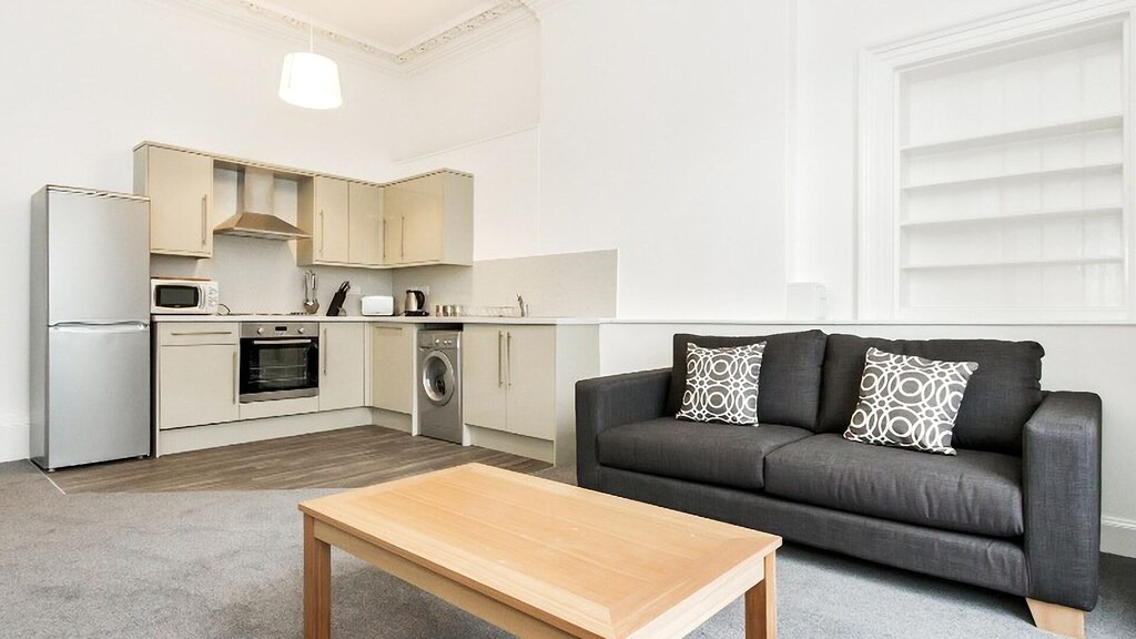 Photo of Livingroom in Tollcross