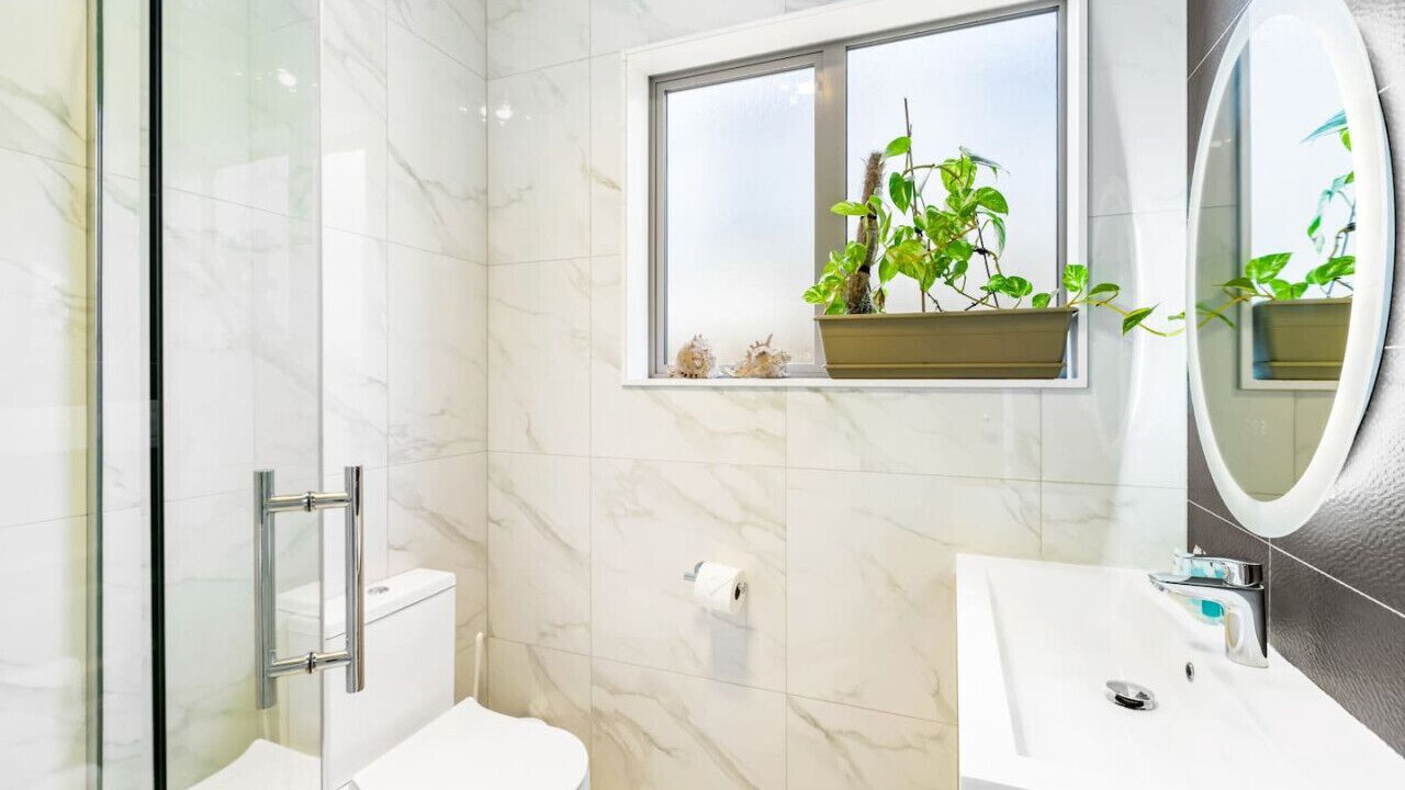 Photo of Bathroom in Hauraki
