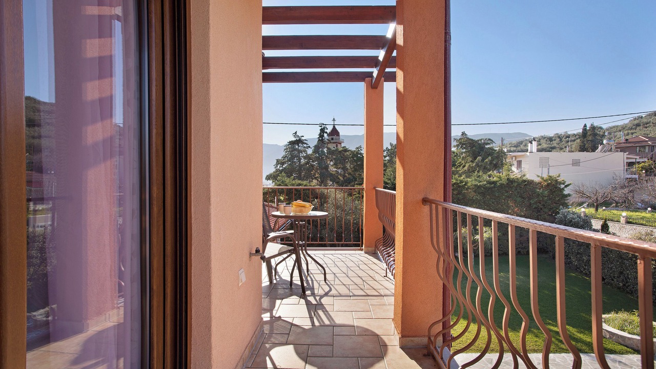 Photo of Patio Balcony in Alikanas