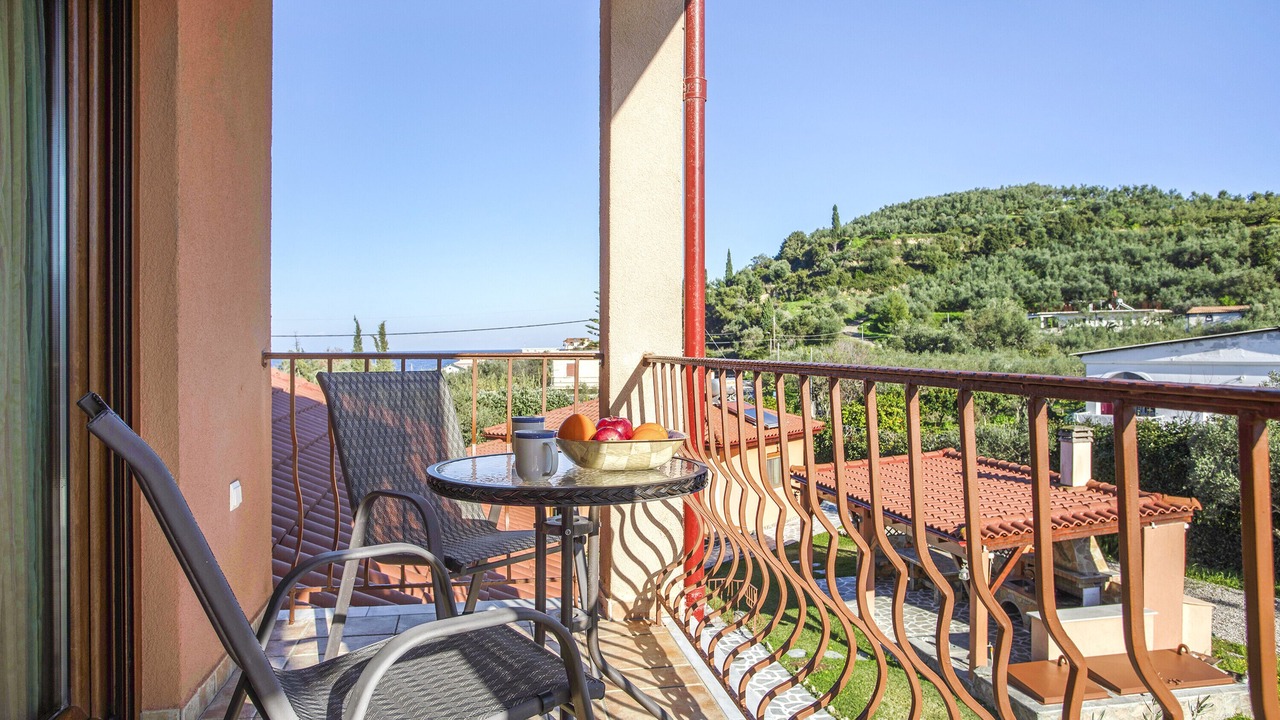 Photo of Outdoor in Alikanas