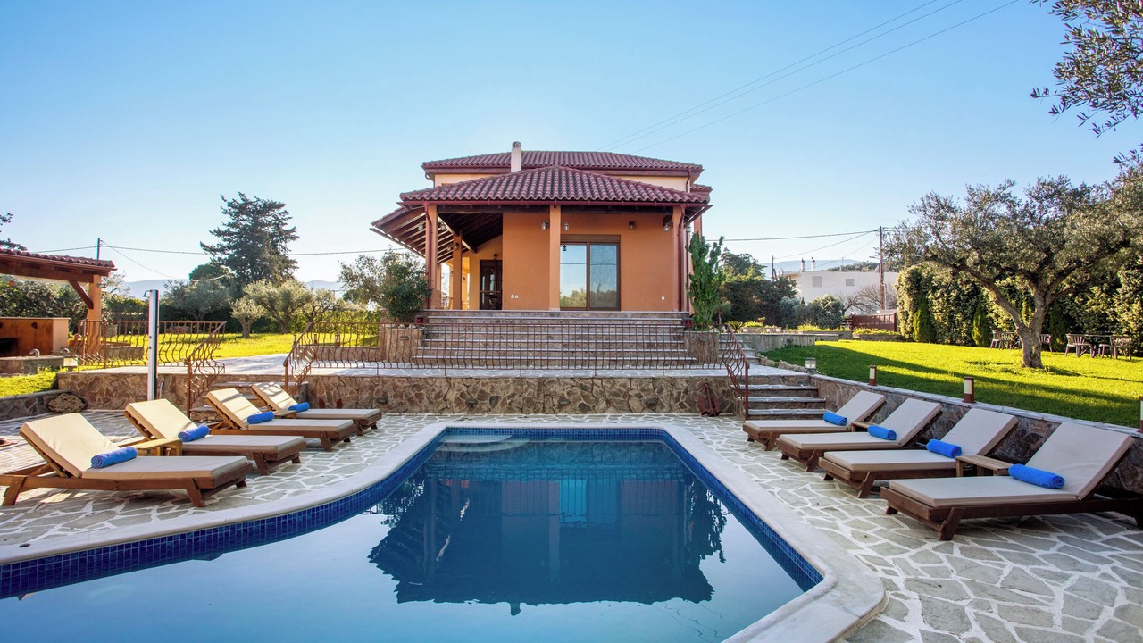 Photo of Outdoor in Alikanas