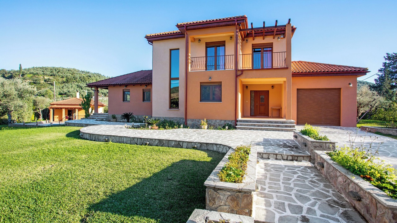 Photo of Outdoor in Alikanas