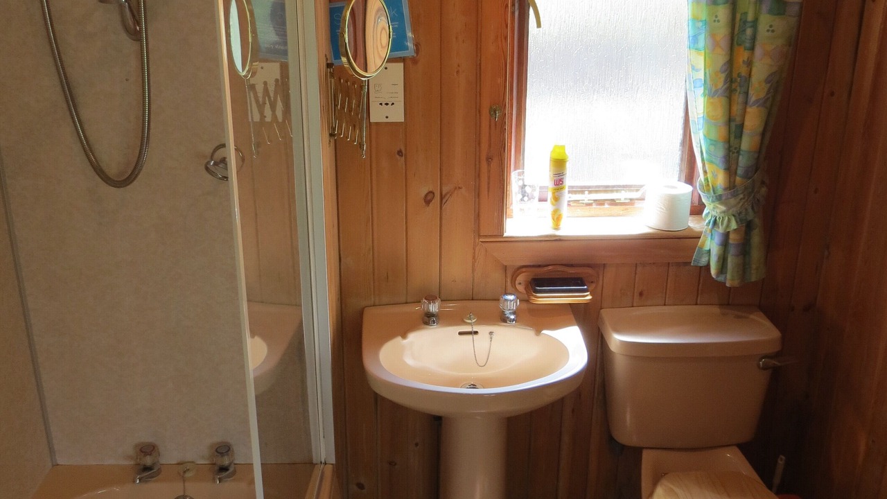 Photo of Bathroom in Roybridge