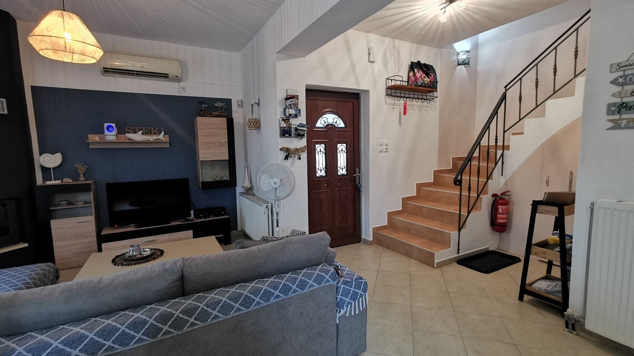 Photo of Livingroom in Roumeli