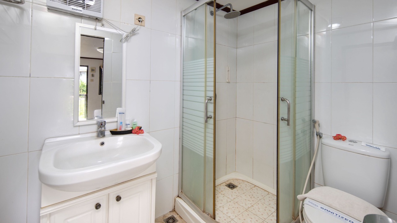 Photo of Bathroom in Trawas