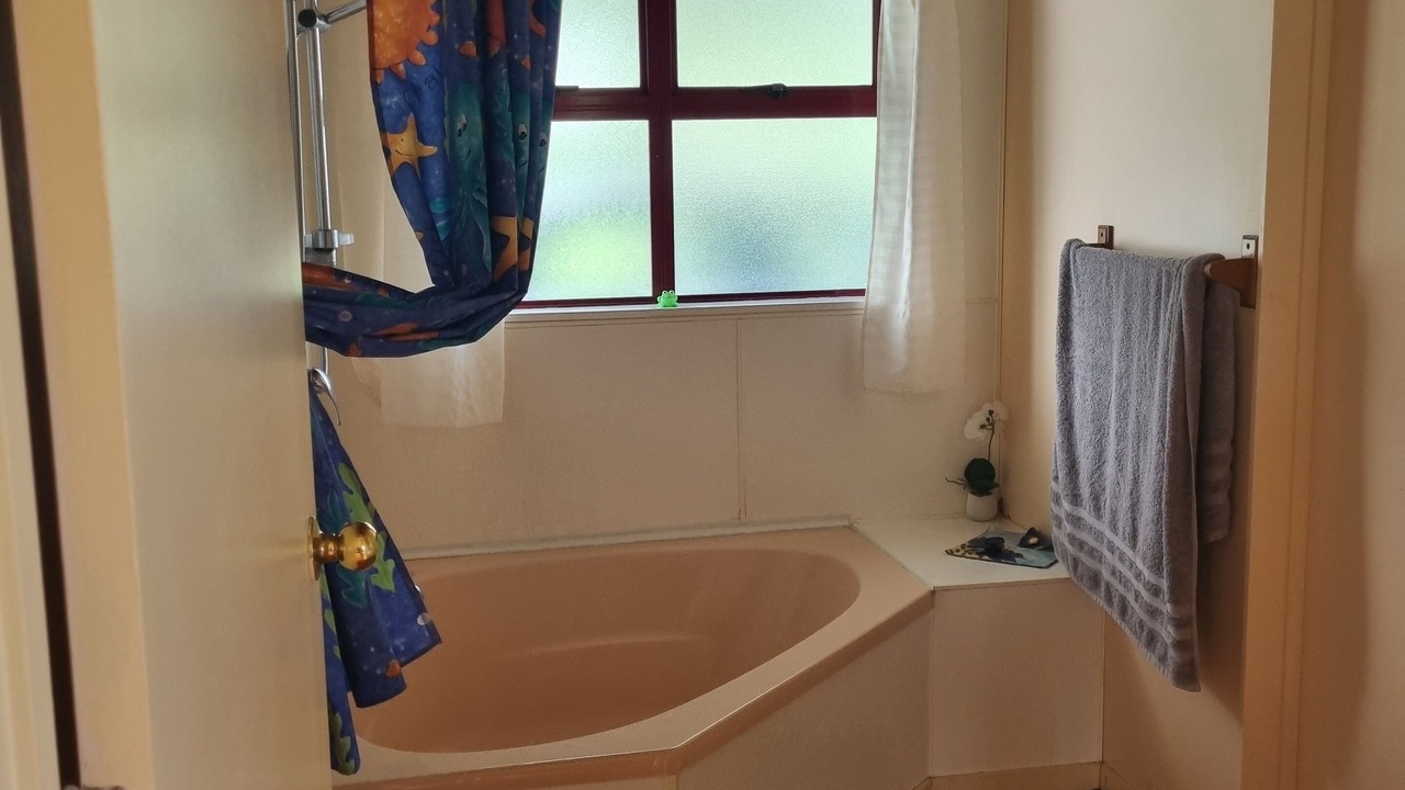 Photo of Bathroom in Omapere