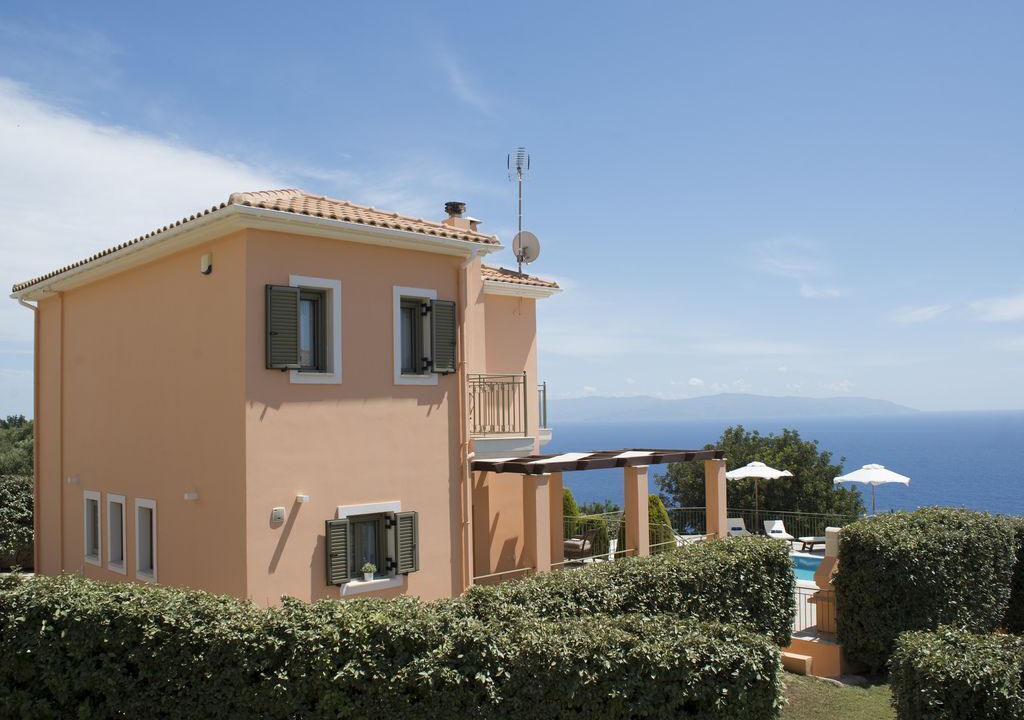 Photo of Outdoor in Plateies