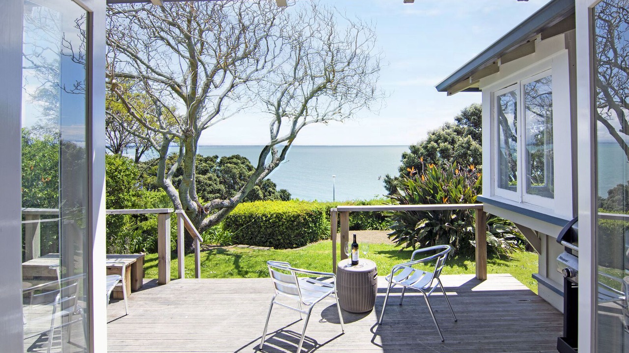 Photo of Patio Balcony in Tahunanui
