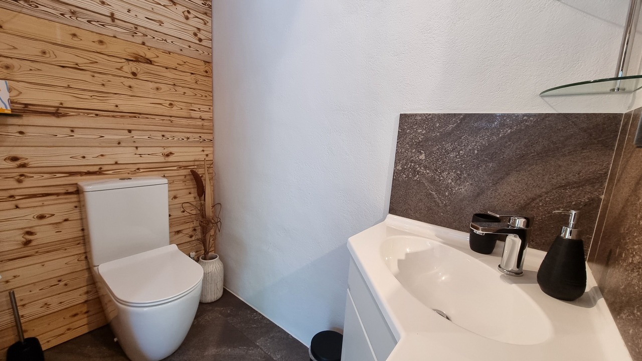 Photo of Bathroom in Whakamarama