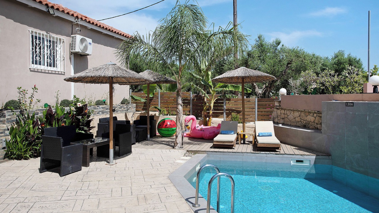 Photo of Outdoor in Alikanas