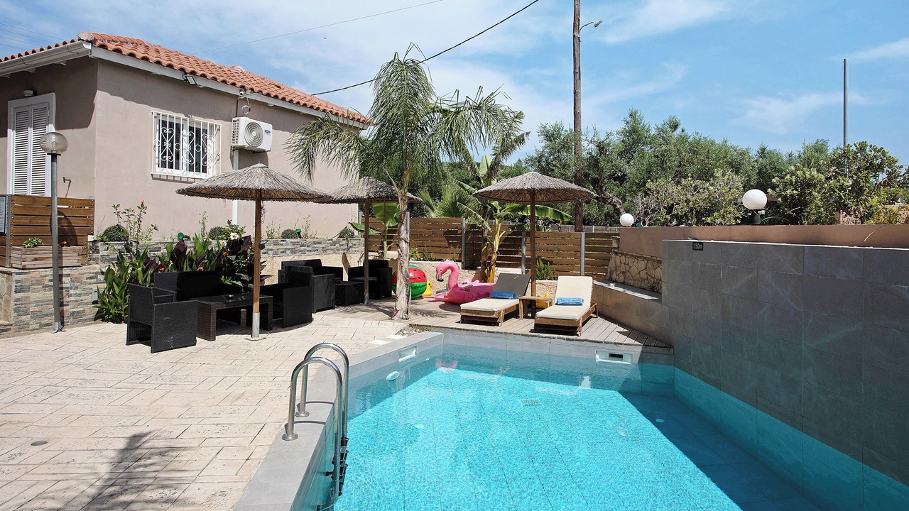 Photo of Outdoor in Alikanas