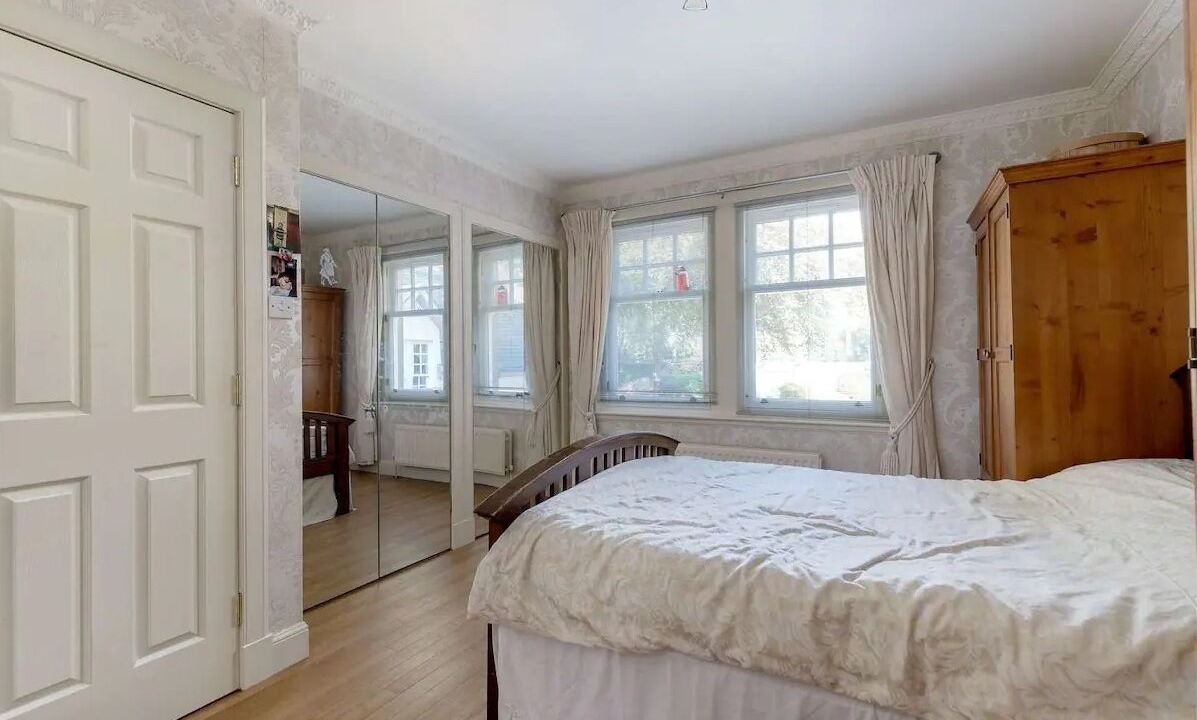 Photo of Bedroom in Musselburgh