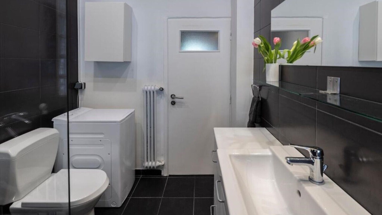 Photo of Bathroom in Exarhia