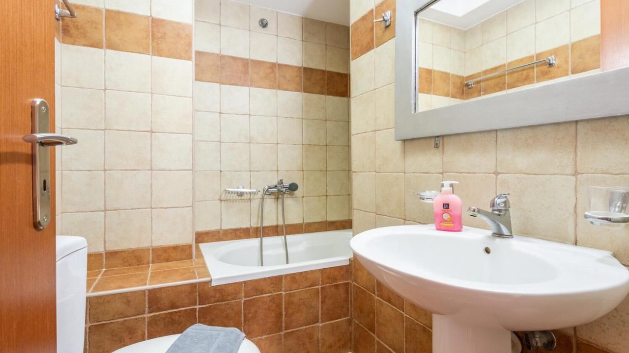 Photo of Bathroom in Megala Chorafia