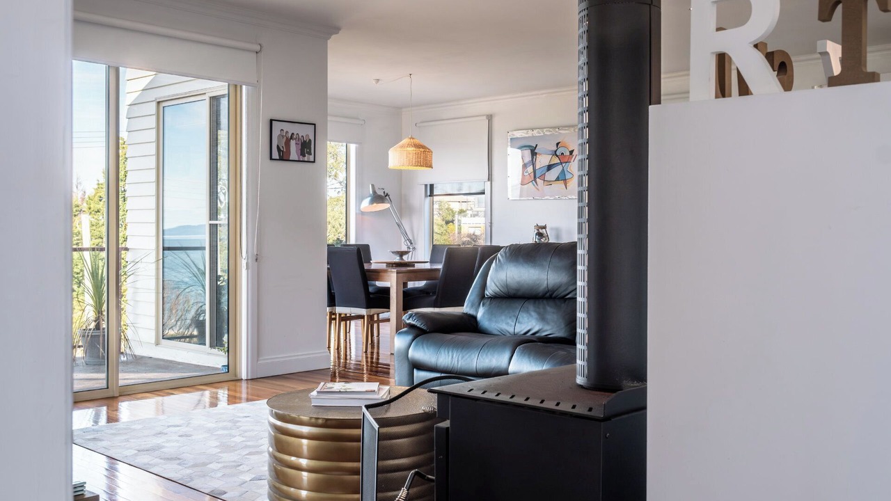 Photo of Livingroom in Swansea