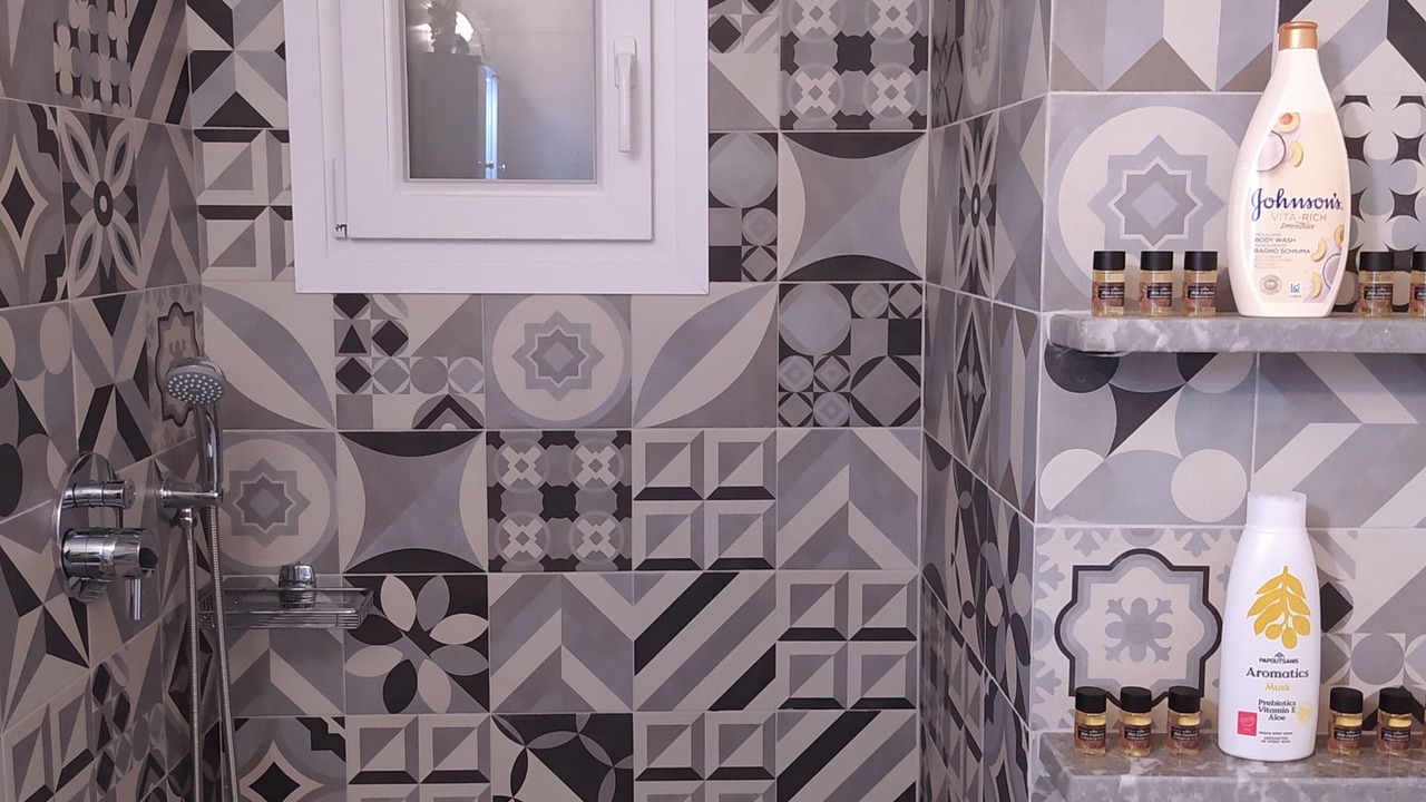 Photo of Bathroom in Emporio