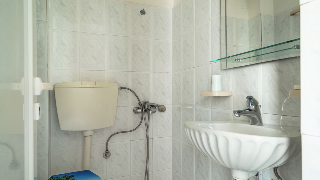 Photo of Bathroom in Lourdata
