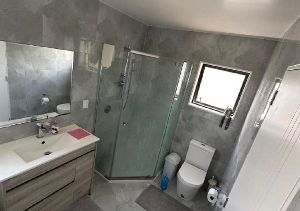 Photo of Bathroom in Papatoetoe