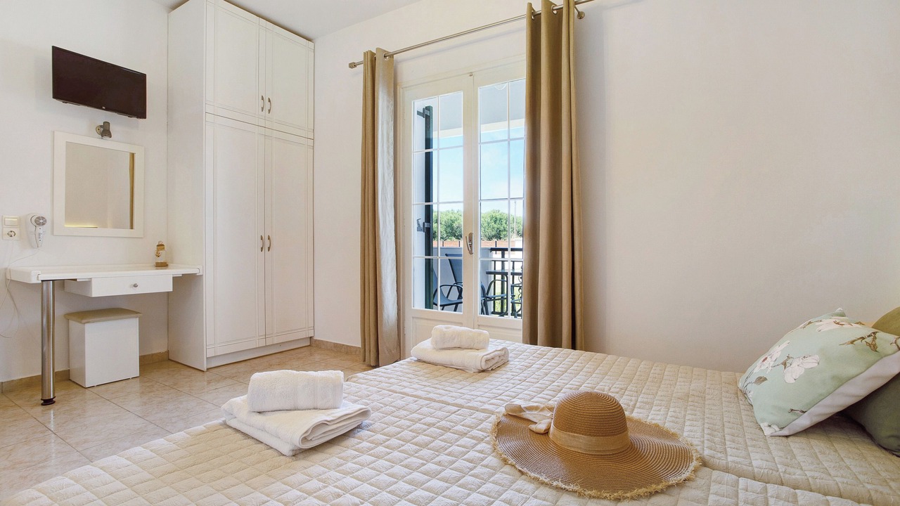 Photo of Bedroom in Alykes