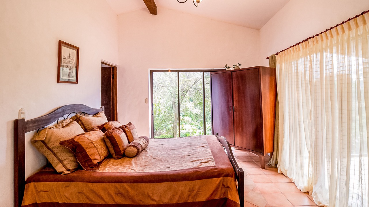 Photo of Bedroom in Roble