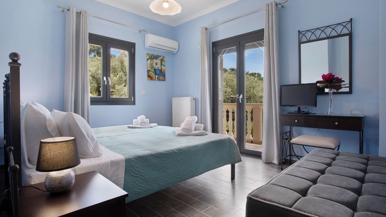 Photo of Bedroom in Alonia