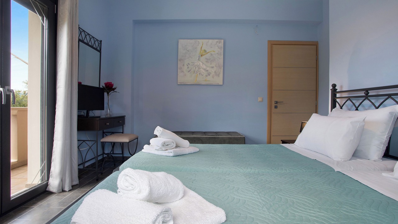 Photo of Bedroom in Alonia