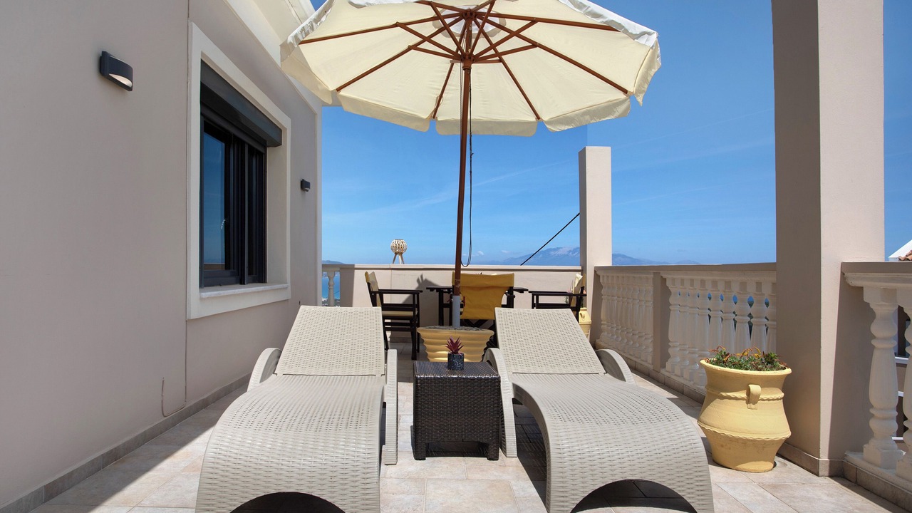 Photo of Patio Balcony in Alonia
