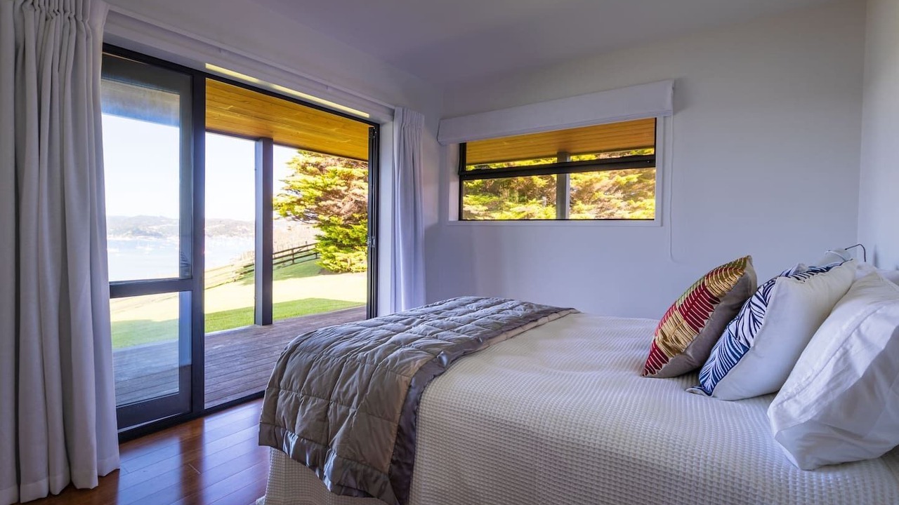 Photo of Bedroom in Russell