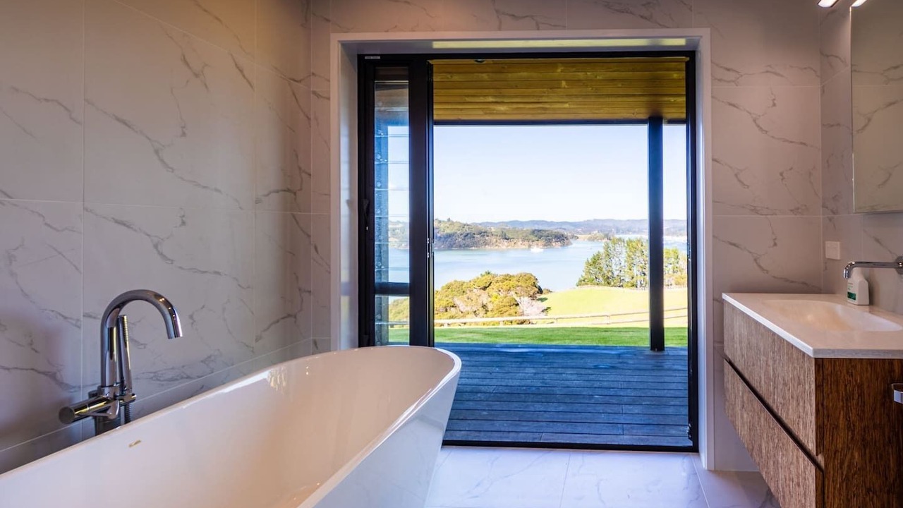 Photo of Bathroom in Russell