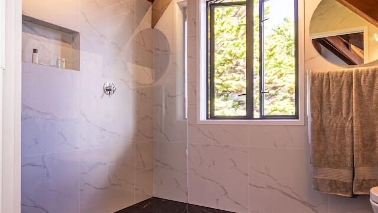Photo of Bathroom in Russell